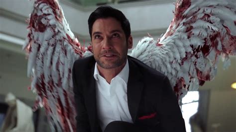 lucifer episode chloe finds out|Lucifer chloe sees devil face.